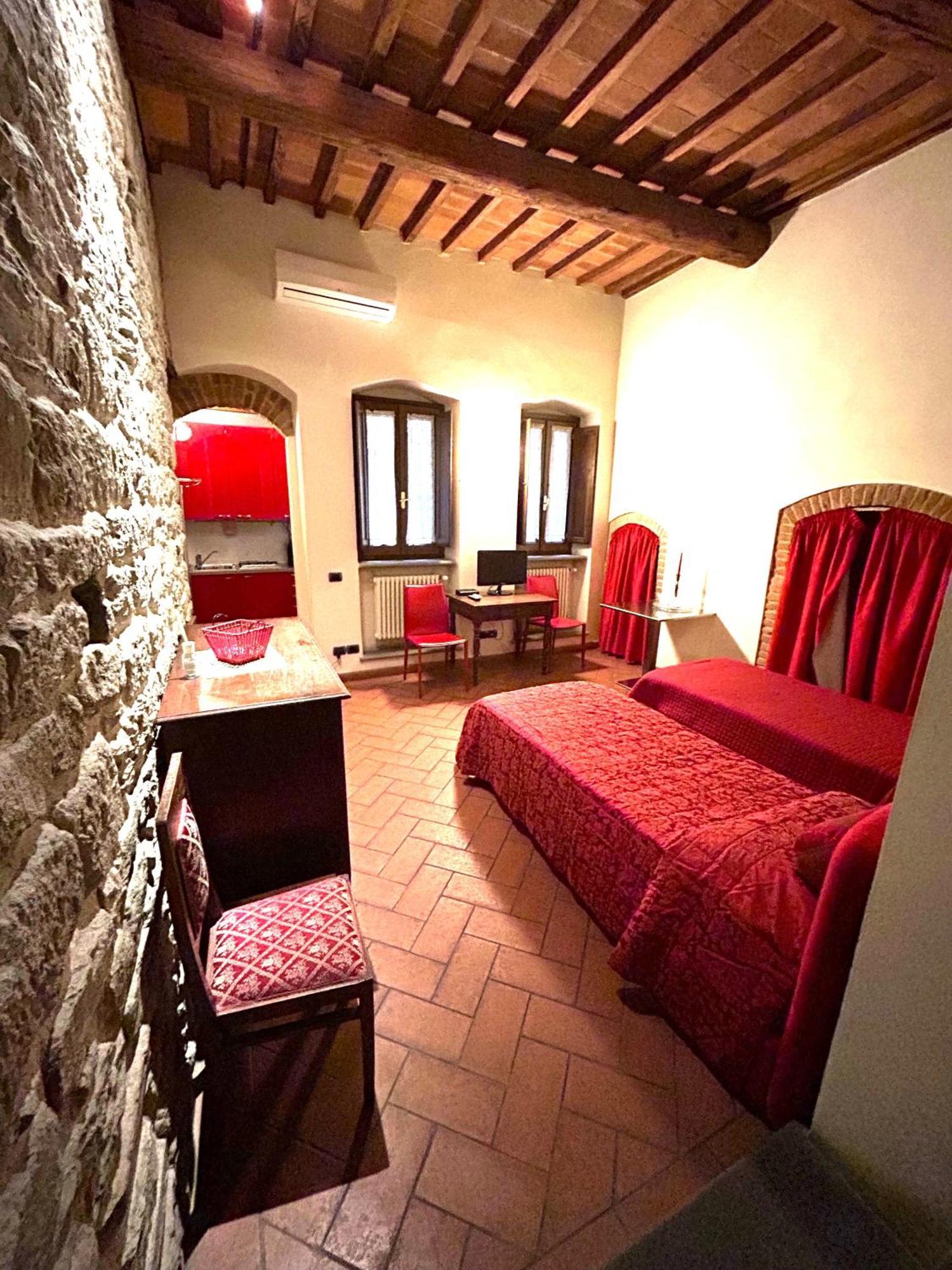 Junior Suite with Courtyard View